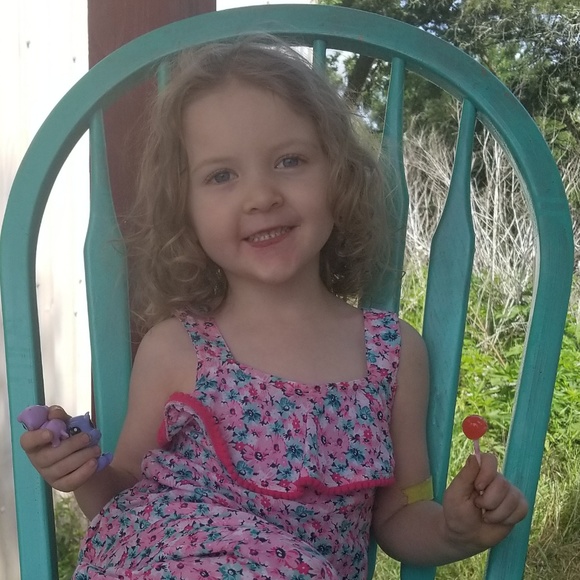 Meet your Posher, Mandy - Picture 2 of 4